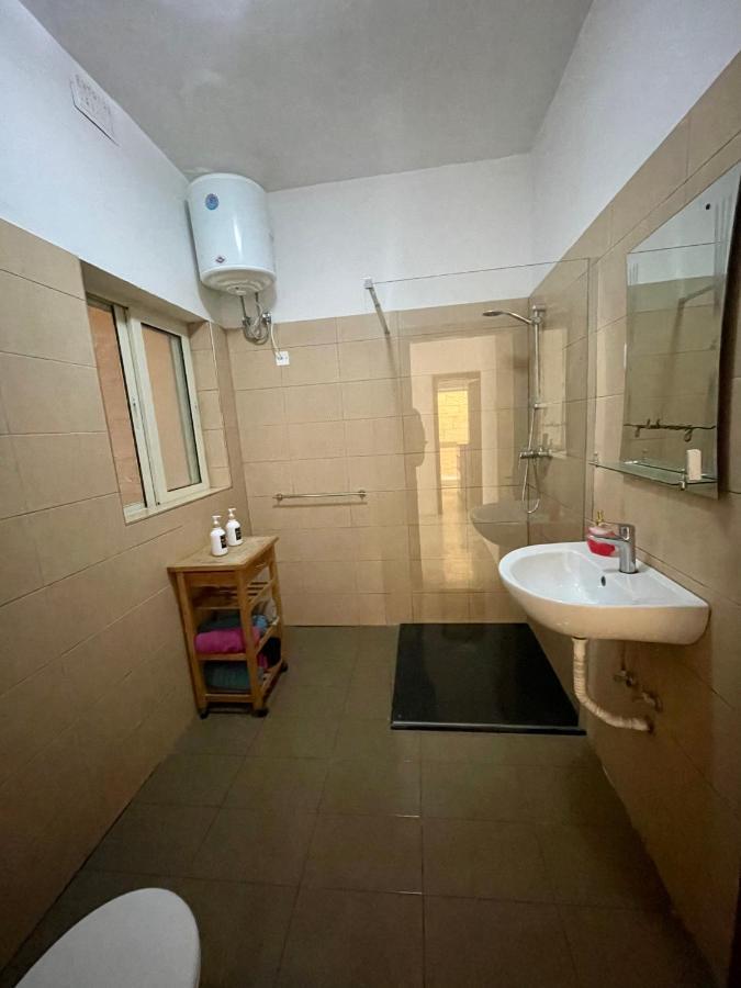 Camag Apartment - Very Close To Airport บีร์เซบบูจา ภายนอก รูปภาพ